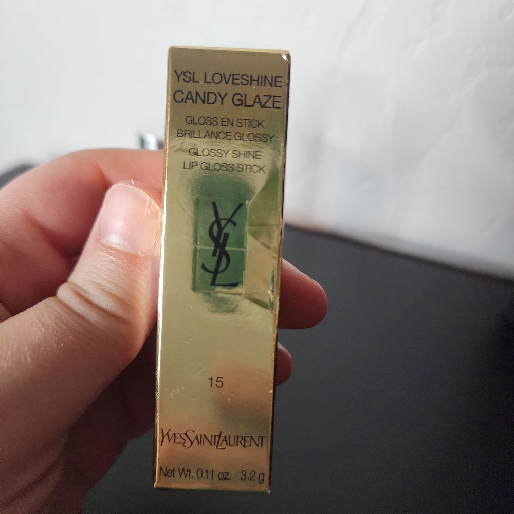 NEW YSL Yves Saint Laurent Candy Glaze Showcasing Nude Lip Gloss Number 15 - Picture 6 of 9